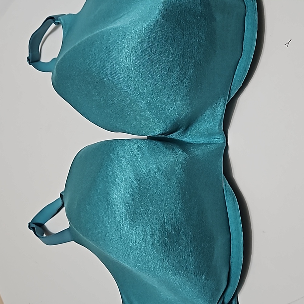 Cacique Back-Smoothing Balconette Bra Size 42H #W-714